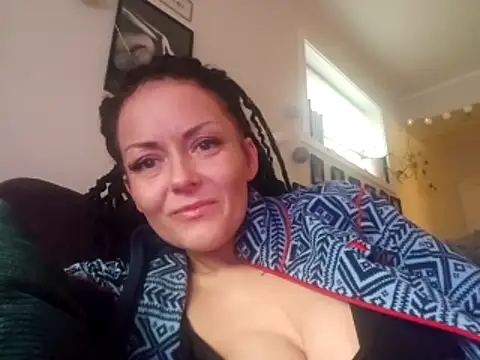 shyhornymommy – webcam-show