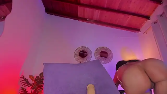 hot_booty_'s Live XXX Chat