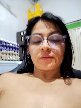 Linda_Lars Adlı Modelin Canlı XXX Sohbeti