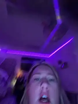 tameinterval29: διαδικτυακό σόου στην κάμερα