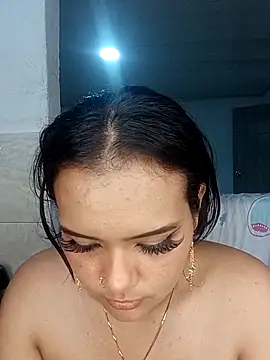 Emily_Rouse23 Adlı Modelin Canlı XXX Sohbeti