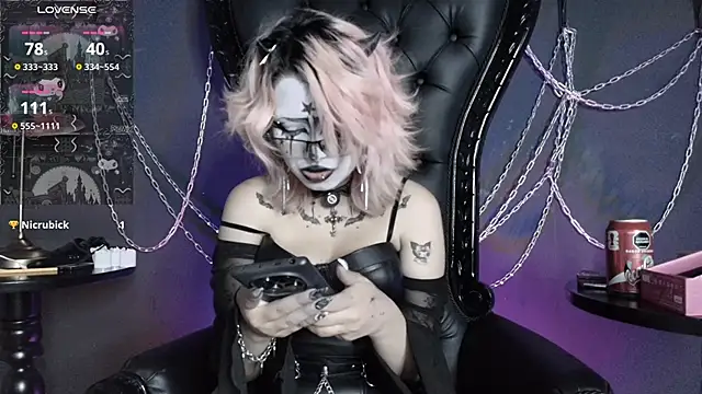 Navier__ Adlı Modelin Canlı XXX Sohbeti