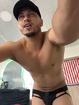 Kris_Khalifa69: онлайн-секс-чат