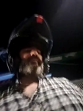 Maxi_thebig_daddy: διαδικτυακό σόου στην κάμερα