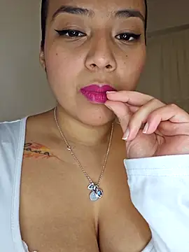 Czat XXX na żywo – Angelmoon04