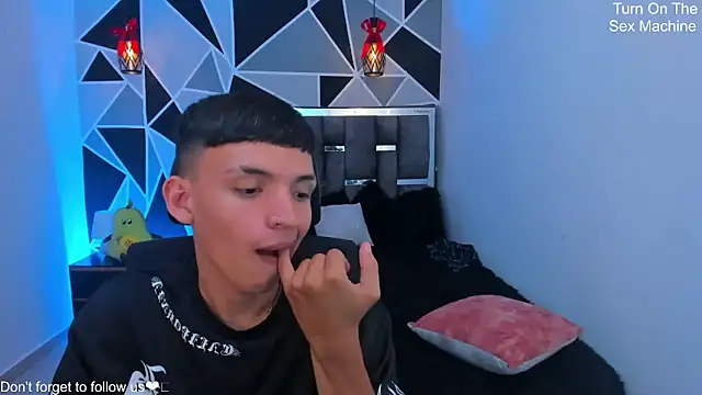 Juan_Nd_Steven Live XXX-chat