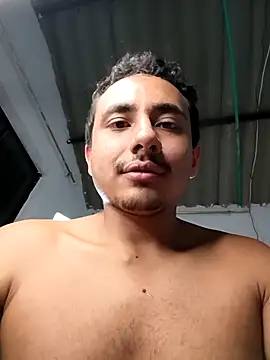 Chatroom XXX en direct de Simone_Miller