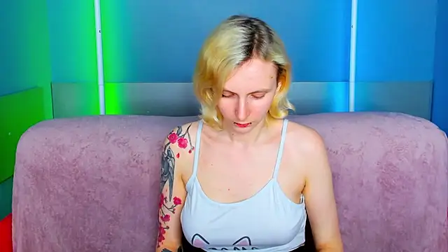 LikiLips Adlı Modelin Canlı XXX Sohbeti