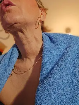 Živý XXX chat elacoquette