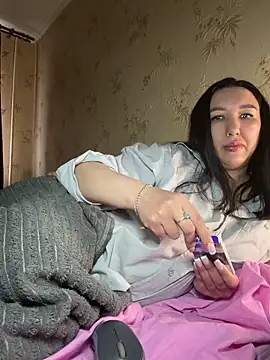 Naughtbaby_2025 Obrolan Langsung XXX