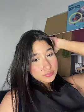 AriBunny18's Live XXX Chat