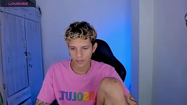 tylernovaのライブXXXチャット