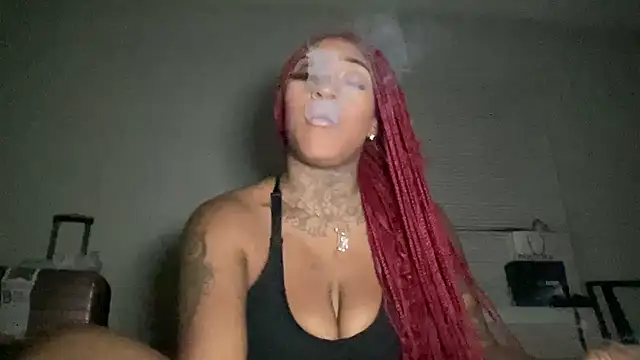 XXX chat uživo modela Creamesensation