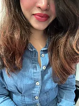 riya_sharma11 Adlı Modelin Web Kamerası Şovu