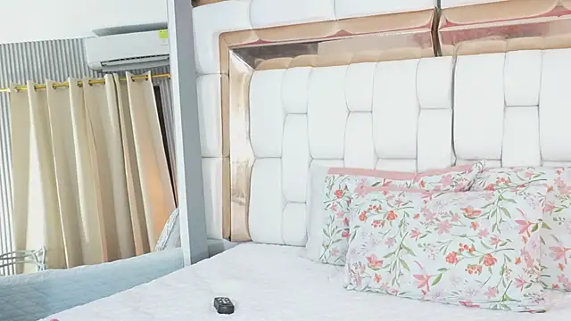 kinkylittlegirll 라이브 XXX 채팅