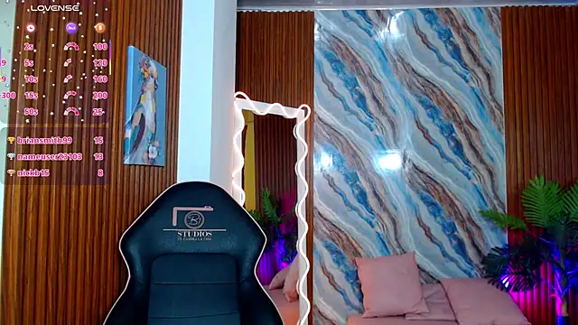 Maile_Tay Chat XXX in diretta