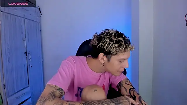 tylernova élő XXX-chatje