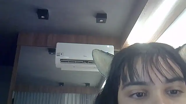 SkinnyKitten Show Webcam