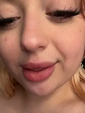 KellyMoorsのライブXXXチャット