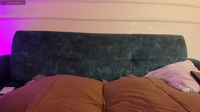 Adrian_Volt's Webcam Show