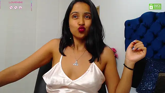 Lili666_ Live XXX Chat