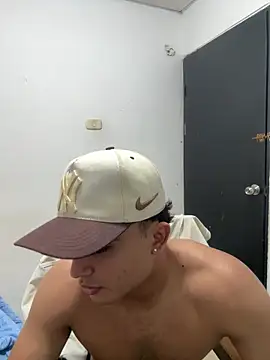 Вебкам-шоу Mentriplex