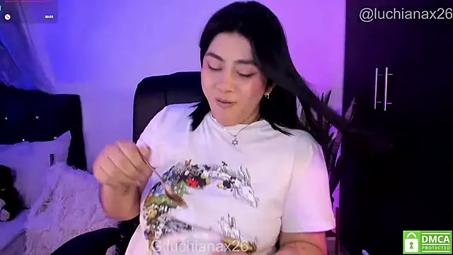 Chat XXX en directo de lucy26_