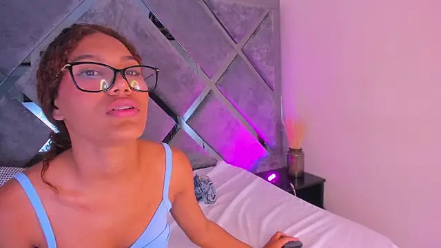 XXX chat uživo modela luciagray1