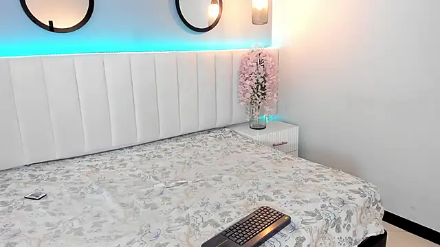 Sophia_Gloss Chat XXX in diretta