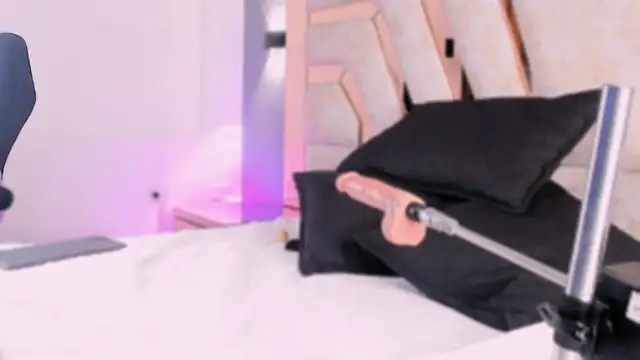 REINA_ADAHARAのウェブカメラショー