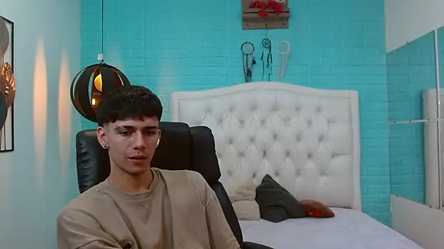 Pokazy przed kamerką – AmethystShadow17