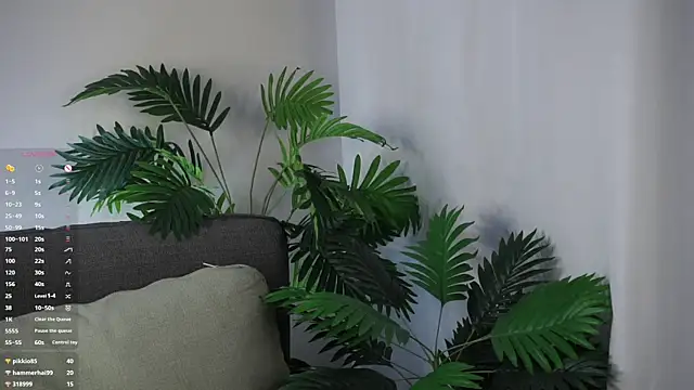 XXX chat uživo modela ClarineCasebolt