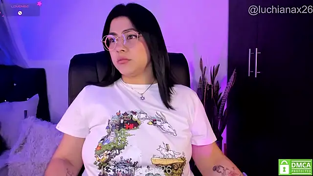 Živý XXX chat lucy26_