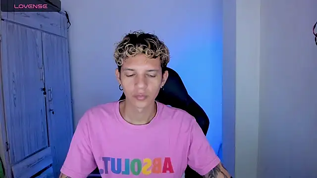 tylernova Chat XXX in diretta