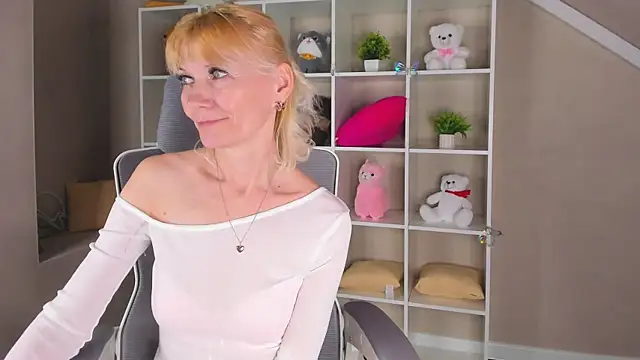 Chat XXX ao vivo de Julie_Lucas