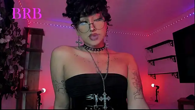 Chat XXX Live Heka_Prudence