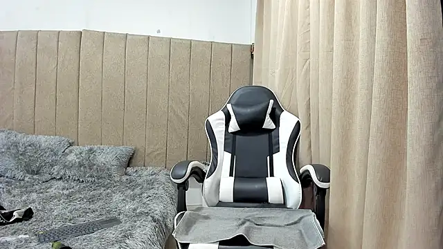 Chat +18 de pipe_hot04 ao vivo