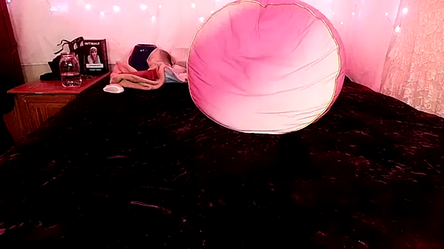 Chatroom XXX en direct de GamerGirlRoxyAndLee