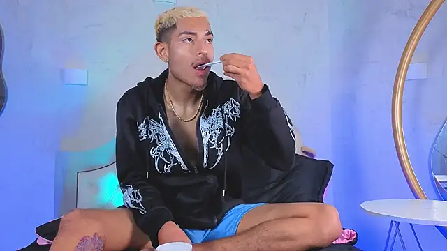 Pokazy przed kamerką – ItsZairen