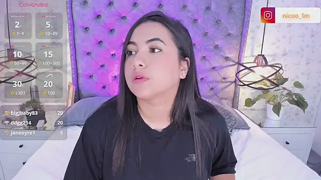 NicolMillerr_ live XXX chat