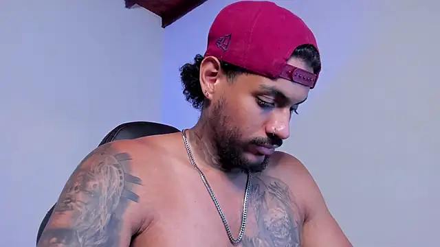 LuigiVitale_1 Live XXX-chat