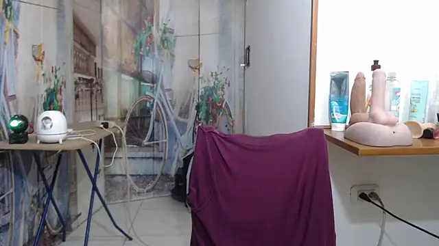 Živý XXX chat curly_greeneyed