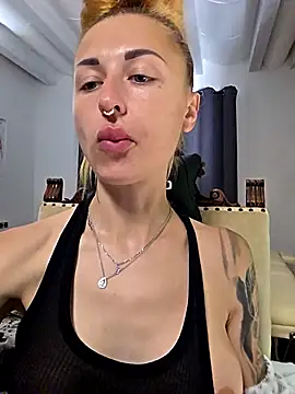 Živý XXX chat kylie_blck