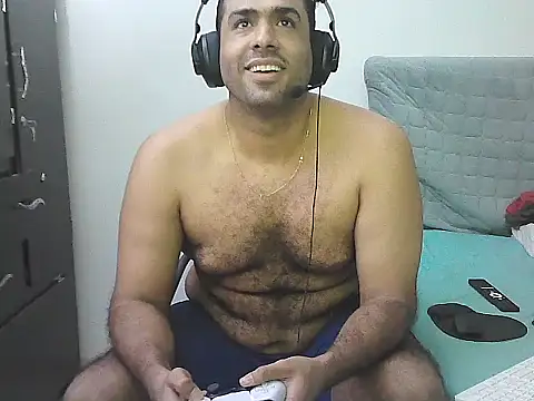 AlphaLatinoBear Webcam-Show