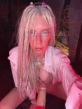 1NikiVegas' Live XXX Chat