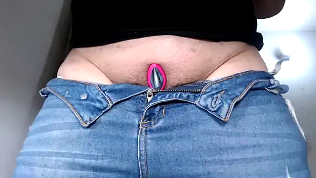 EmmyHornyDirty Obrolan Langsung XXX