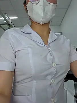 Chat +18 de HinaLovely ao vivo