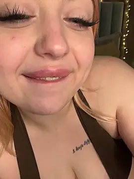 KellyMoors live XXX chat