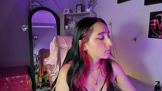 CharlotteStuartのライブXXXチャット