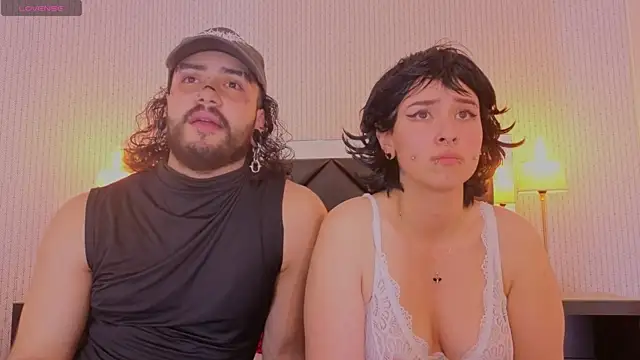 Benny_and_Mark's Live XXX Chat